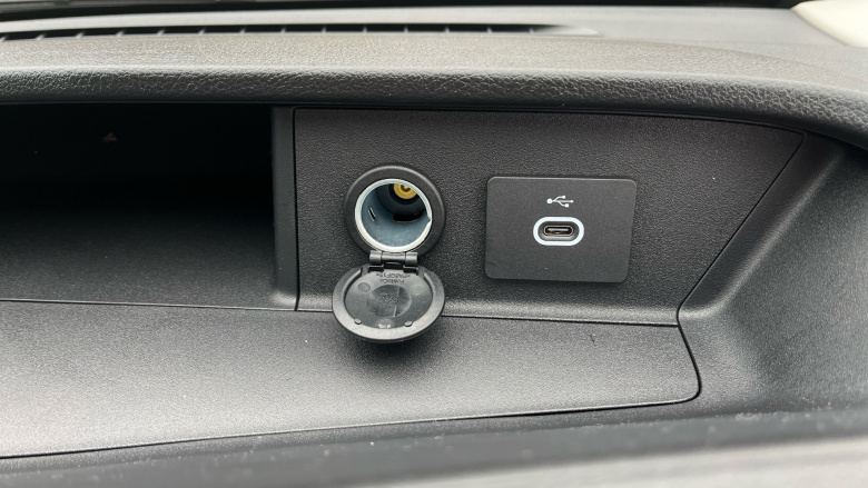 Ford Transit E-350 L3 Rwd 135kW 68kWh H2 Leader Van Auto